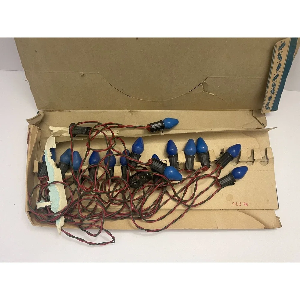 Vintage Holiday Blue Lights 15 Count Christmas Tree Lights
